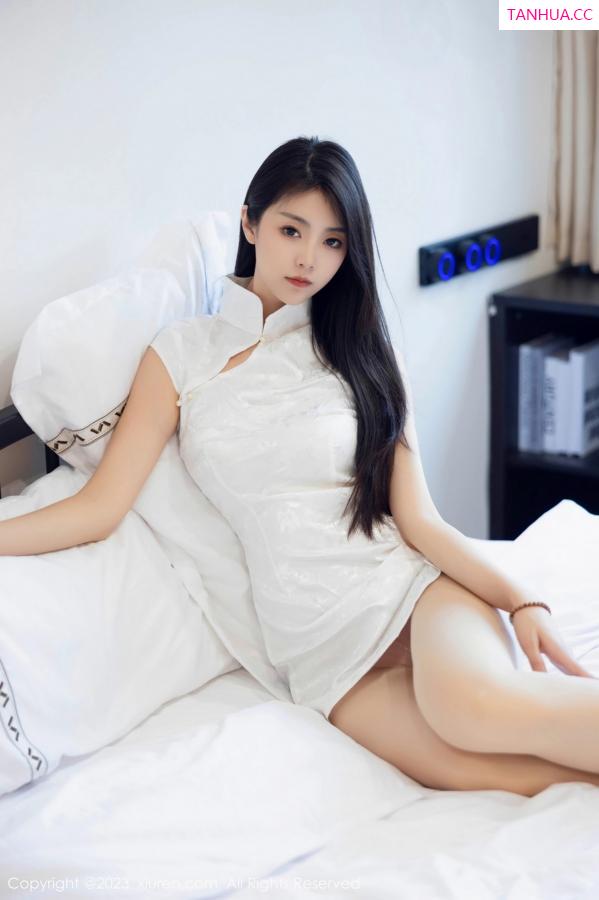可乐Vicky  [XiuRen]高清写真图 2023.10.11 No.7493 可乐Vicky 美腿旗袍第46张图片